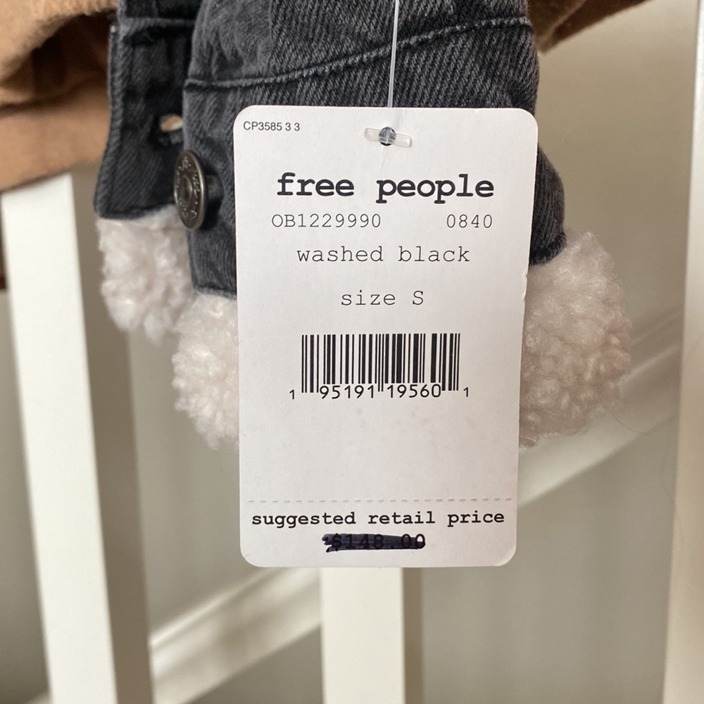 Free people washed black tan and Teddy coat jean jacket - Picture 9 of 9